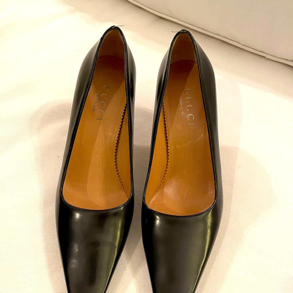 Gucci, black leather pumps with wood heel detail